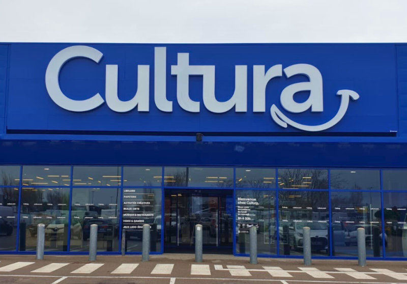 Stand de sensibilisation au magasin Cultura de Narbonne
